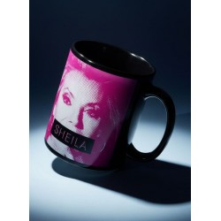 Mug noir et rose à l'avenir